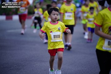 BINH DUONG NEW CITY HALF MARATHON 2024 - Ảnh #1724742