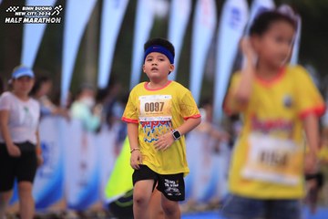 BINH DUONG NEW CITY HALF MARATHON 2024 - Ảnh #1724391