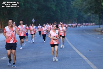 BINH DUONG NEW CITY HALF MARATHON 2024 - Ảnh #1750949