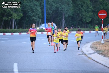 BINH DUONG NEW CITY HALF MARATHON 2024 - Ảnh #1726291