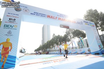 BINH DUONG NEW CITY HALF MARATHON 2024 - Ảnh #1819234