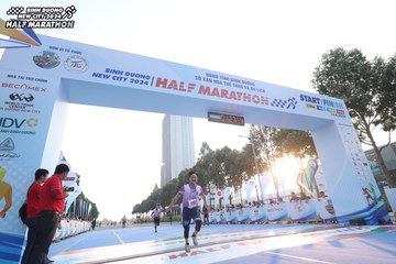 BINH DUONG NEW CITY HALF MARATHON 2024 - Ảnh #1819462