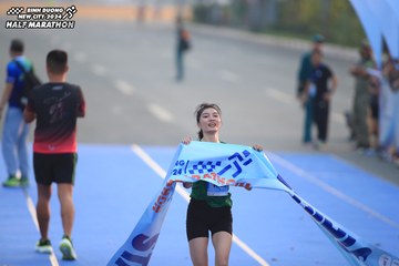 BINH DUONG NEW CITY HALF MARATHON 2024 - Ảnh #1739889