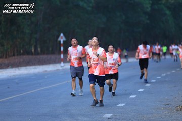 BINH DUONG NEW CITY HALF MARATHON 2024 - Ảnh #1750465