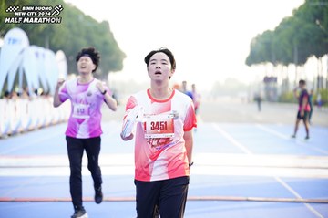 BINH DUONG NEW CITY HALF MARATHON 2024 - Ảnh #1758335