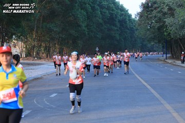 BINH DUONG NEW CITY HALF MARATHON 2024 - Ảnh #1772134