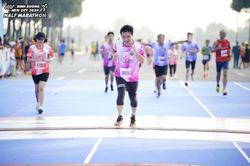 BINH DUONG NEW CITY HALF MARATHON 2024 - Ảnh #1763171
