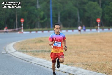 BINH DUONG NEW CITY HALF MARATHON 2024 - Ảnh #1735057