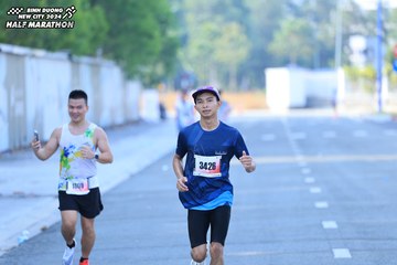 BINH DUONG NEW CITY HALF MARATHON 2024 - Ảnh #1770917
