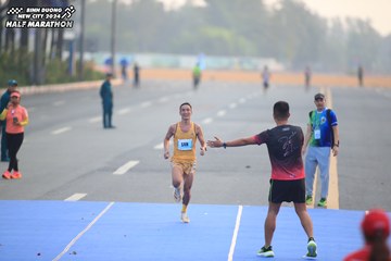 BINH DUONG NEW CITY HALF MARATHON 2024 - Ảnh #1738737