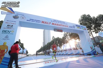 BINH DUONG NEW CITY HALF MARATHON 2024 - Ảnh #1819339