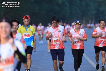 BINH DUONG NEW CITY HALF MARATHON 2024 - Ảnh #1750915
