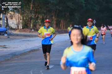 BINH DUONG NEW CITY HALF MARATHON 2024 - Ảnh #1771778
