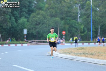 BINH DUONG NEW CITY HALF MARATHON 2024 - Ảnh #1735860