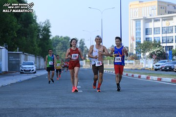 BINH DUONG NEW CITY HALF MARATHON 2024 - Ảnh #1764053