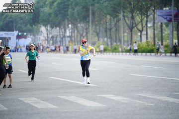 BINH DUONG NEW CITY HALF MARATHON 2024 - Ảnh #1729856