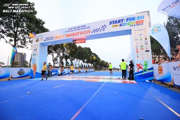 BINH DUONG NEW CITY HALF MARATHON 2024 - Ảnh #1729520