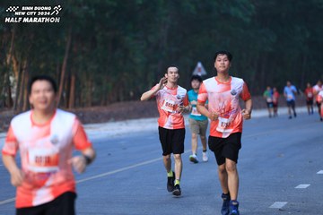 BINH DUONG NEW CITY HALF MARATHON 2024 - Ảnh #1750497