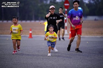BINH DUONG NEW CITY HALF MARATHON 2024 - Ảnh #1725894