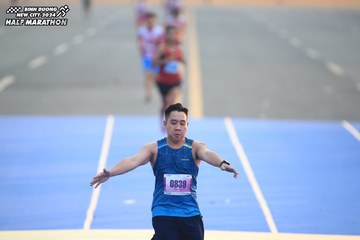 BINH DUONG NEW CITY HALF MARATHON 2024 - Ảnh #1740856