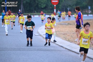 BINH DUONG NEW CITY HALF MARATHON 2024 - Ảnh #1726452