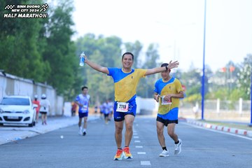 BINH DUONG NEW CITY HALF MARATHON 2024 - Ảnh #1766382
