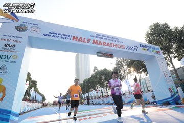 BINH DUONG NEW CITY HALF MARATHON 2024 - Ảnh #1821038