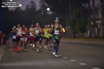 BINH DUONG NEW CITY HALF MARATHON 2024 - Ảnh #1755822