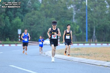 BINH DUONG NEW CITY HALF MARATHON 2024 - Ảnh #1736040