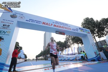 BINH DUONG NEW CITY HALF MARATHON 2024 - Ảnh #1738381