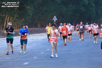 BINH DUONG NEW CITY HALF MARATHON 2024 - Ảnh #1771945