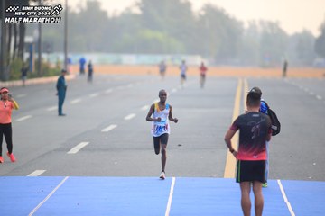 BINH DUONG NEW CITY HALF MARATHON 2024 - Ảnh #1738807