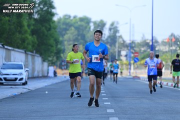 BINH DUONG NEW CITY HALF MARATHON 2024 - Ảnh #1765595