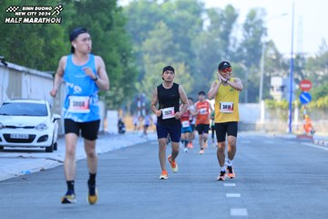 BINH DUONG NEW CITY HALF MARATHON 2024 - Ảnh #1763528