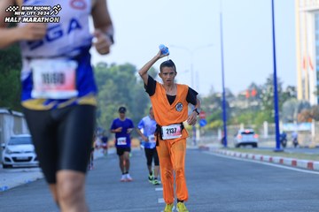 BINH DUONG NEW CITY HALF MARATHON 2024 - Ảnh #1776312