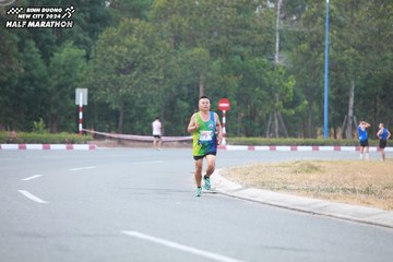 BINH DUONG NEW CITY HALF MARATHON 2024 - Ảnh #1736159