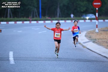 BINH DUONG NEW CITY HALF MARATHON 2024 - Ảnh #1726142