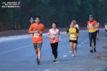 BINH DUONG NEW CITY HALF MARATHON 2024 - Ảnh #1750237