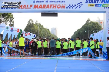 BINH DUONG NEW CITY HALF MARATHON 2024 - Ảnh #1736134