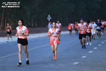 BINH DUONG NEW CITY HALF MARATHON 2024 - Ảnh #1750539