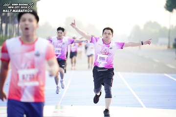 BINH DUONG NEW CITY HALF MARATHON 2024 - Ảnh #1758106