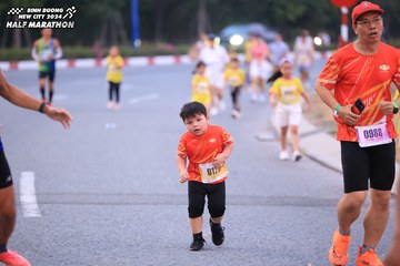 BINH DUONG NEW CITY HALF MARATHON 2024 - Ảnh #1727020
