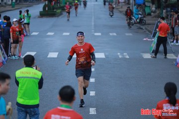 BƯỚC CHẠY CHÀO XUÂN THÀNH PHỐ QUẢNG NGÃI 2024 - Ảnh #1251926