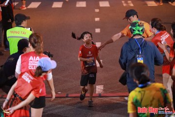 BƯỚC CHẠY CHÀO XUÂN THÀNH PHỐ QUẢNG NGÃI 2024 - Ảnh #1249735