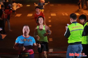 BƯỚC CHẠY CHÀO XUÂN THÀNH PHỐ QUẢNG NGÃI 2024 - Ảnh #1242996