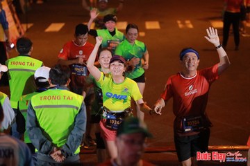 BƯỚC CHẠY CHÀO XUÂN THÀNH PHỐ QUẢNG NGÃI 2024 - Ảnh #1248628
