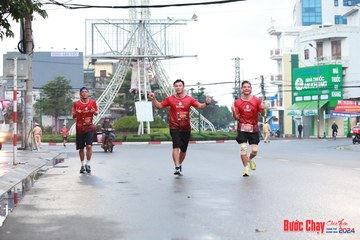 BƯỚC CHẠY CHÀO XUÂN THÀNH PHỐ QUẢNG NGÃI 2024 - Ảnh #1230632