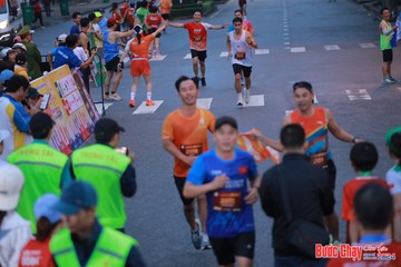 BƯỚC CHẠY CHÀO XUÂN THÀNH PHỐ QUẢNG NGÃI 2024 - Ảnh #1250727