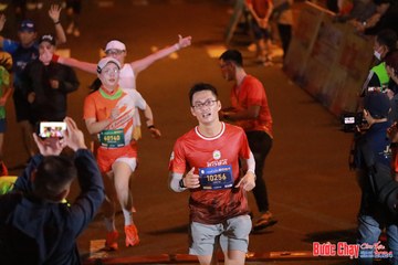 BƯỚC CHẠY CHÀO XUÂN THÀNH PHỐ QUẢNG NGÃI 2024 - Ảnh #1247319