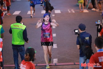 BƯỚC CHẠY CHÀO XUÂN THÀNH PHỐ QUẢNG NGÃI 2024 - Ảnh #1250123